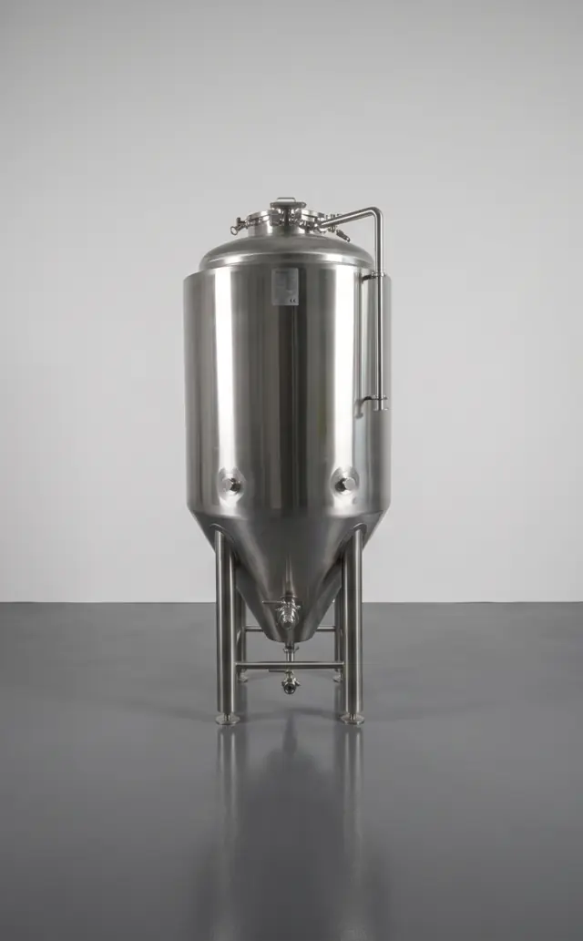 Einer unserer 500-Liter-Gärtanks aus Edelstahl